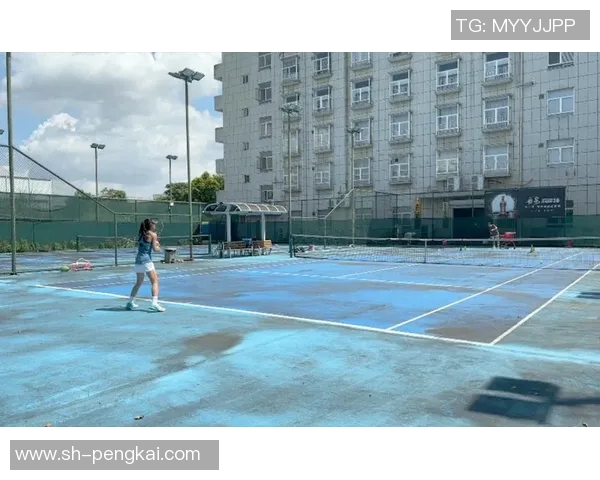 广州网球队防反战术解析：提升竞技水平的关键策略与实践探讨