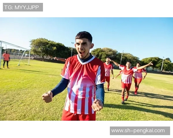 胖胖足球明星的逆袭之路如何打破体型限制成就辉煌职业生涯